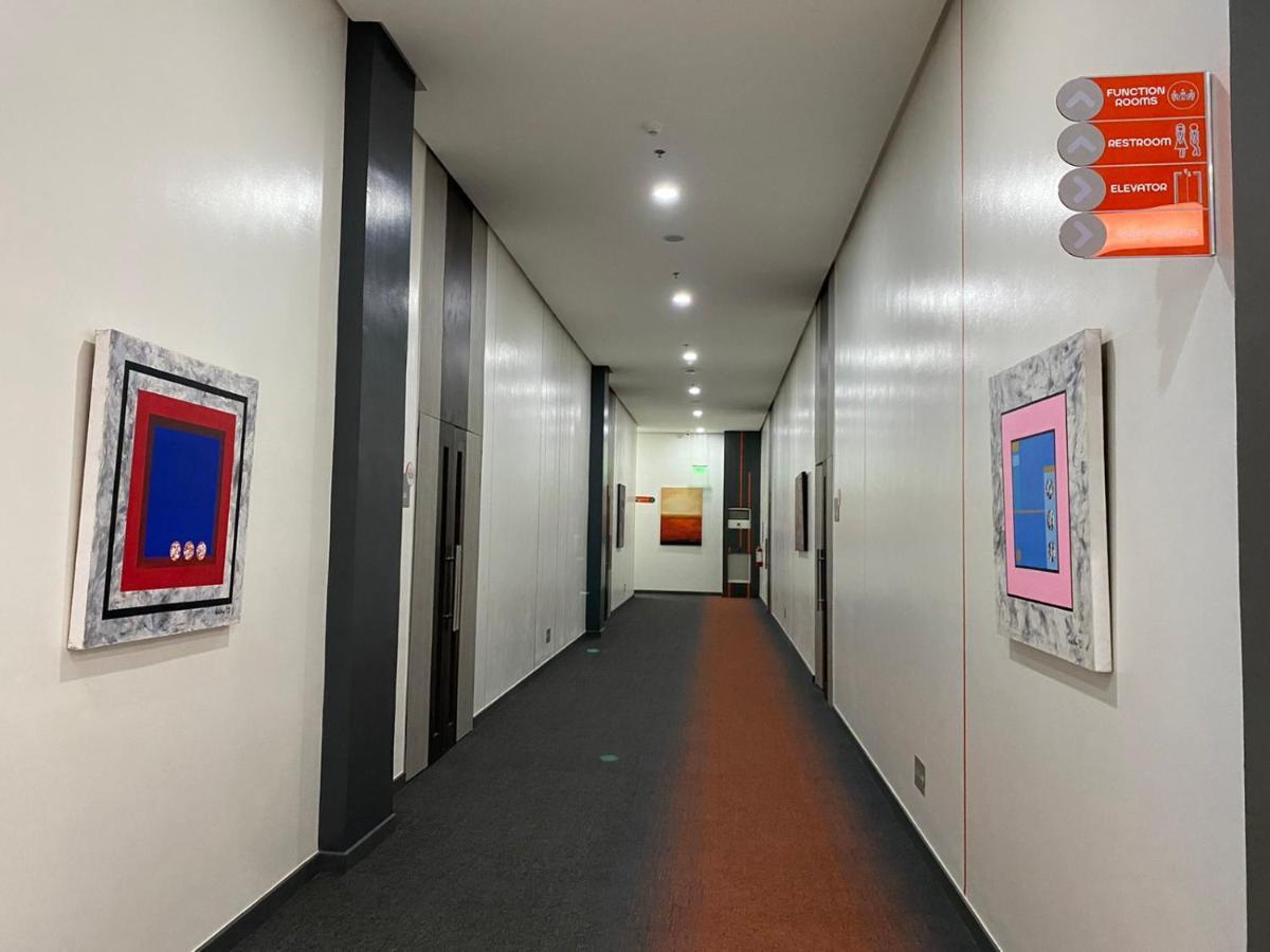 Go Hotels Plus Tuguegarao エクステリア 写真