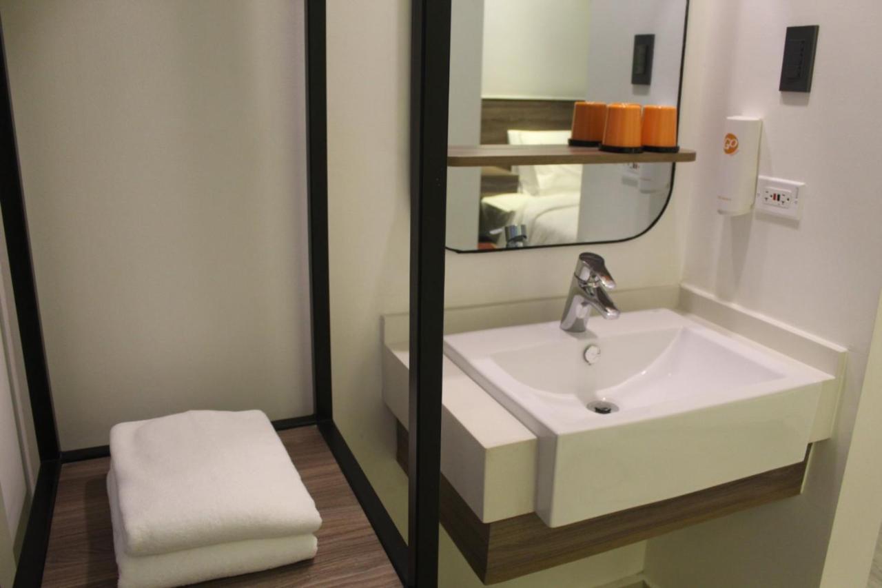 Go Hotels Plus Tuguegarao エクステリア 写真